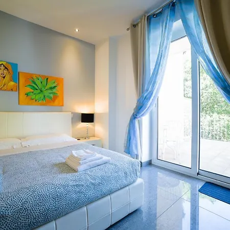 Palazzo Leo And Pensionat Lecce