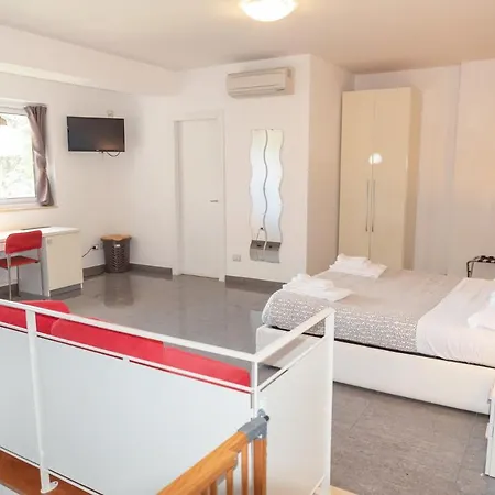 Palazzo Leo And Lecce