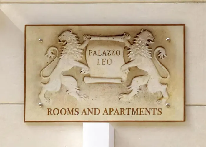 招待所 Palazzo Leo And 莱切